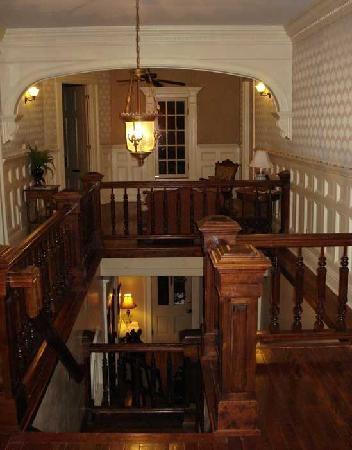 Iron Horse Hotel And Restaurant - thumb 2