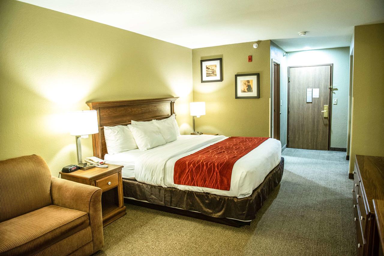 Comfort Inn Marshall Station - thumb 11