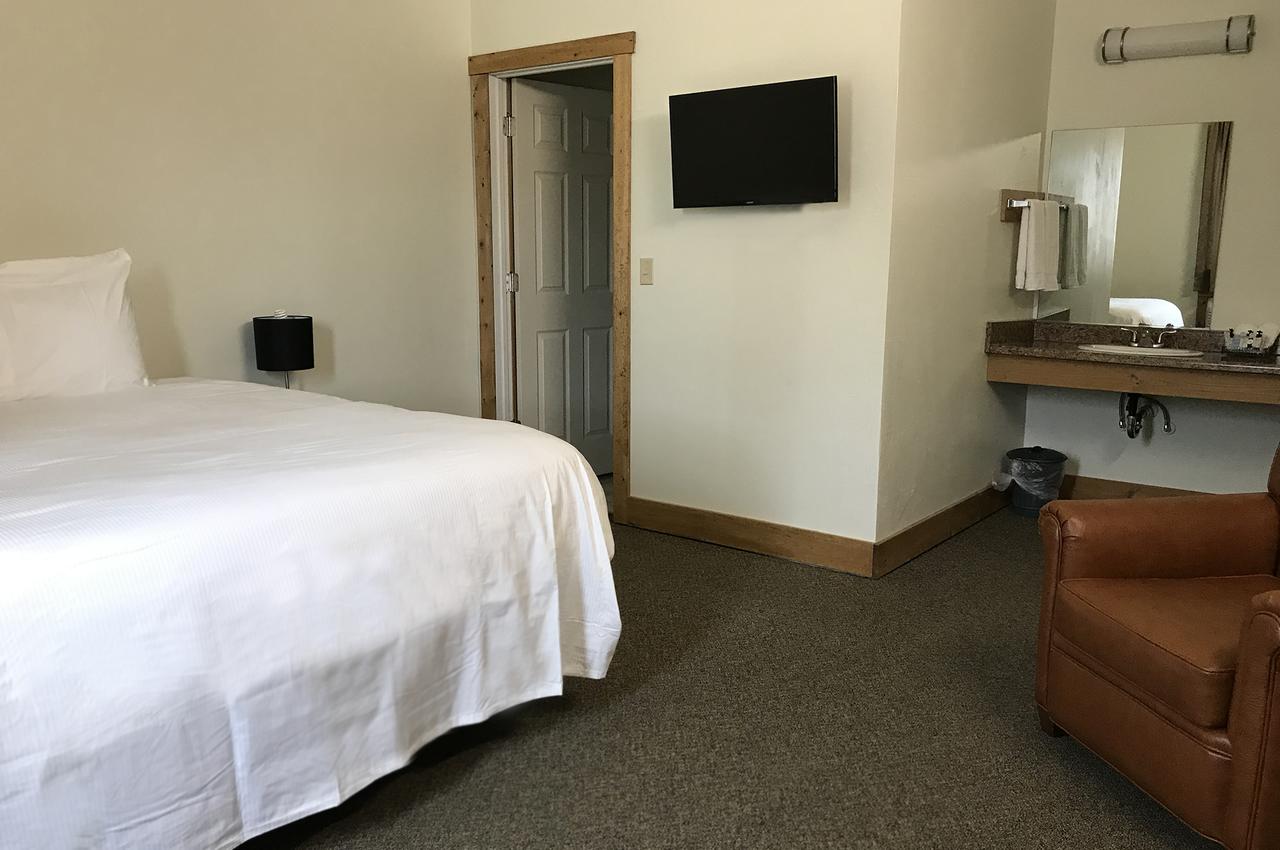 Downtowner Inn - thumb 1