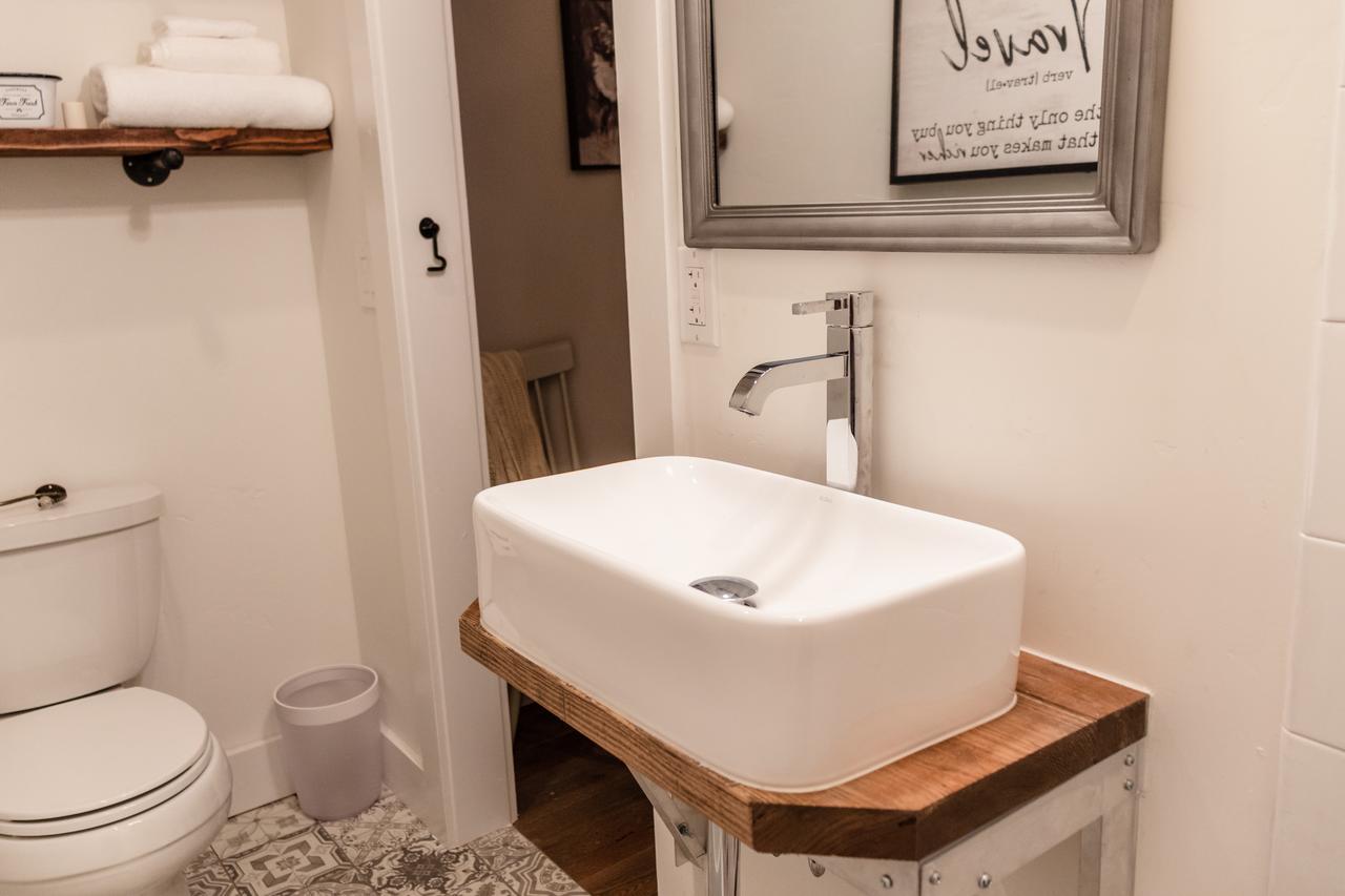 The Farmhouse Inn & Kitchen, 2 Blocks From Downtown Whitefish, Montana - thumb 21