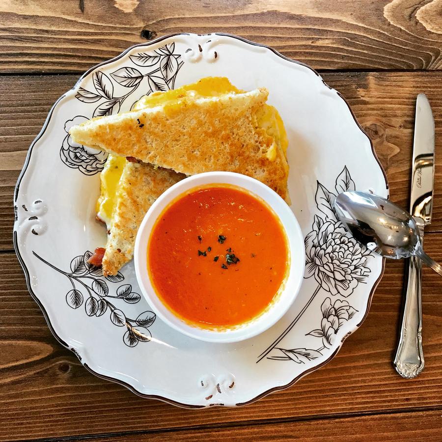 The Farmhouse Inn & Kitchen, 2 Blocks From Downtown Whitefish, Montana - thumb 35