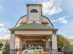 Comfort Inn & Suites Market - Airport