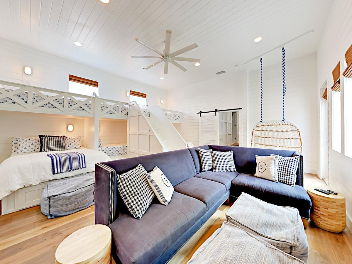 141 Sunrise Home - thumb 14