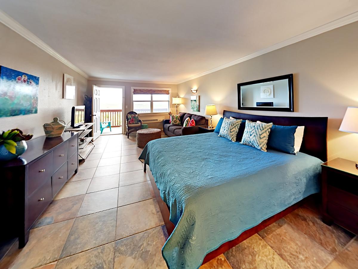 141 Sea Breeze - One Bedroom Condo - thumb 0