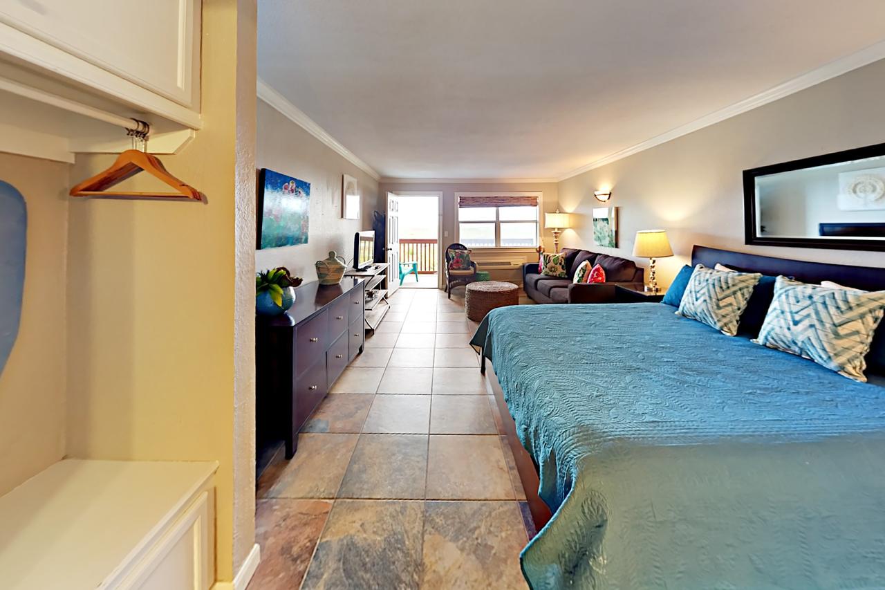 141 Sea Breeze - One Bedroom Condo - thumb 10