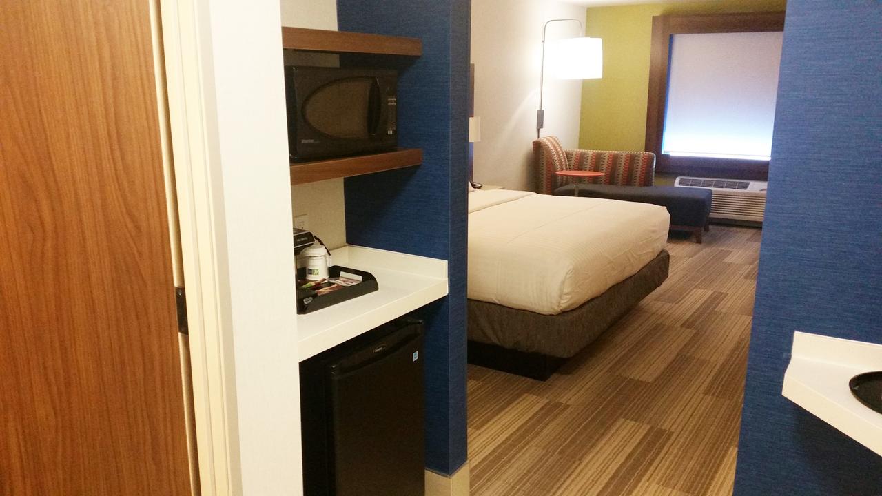 Holiday Inn Express & Suites Pahrump - thumb 20
