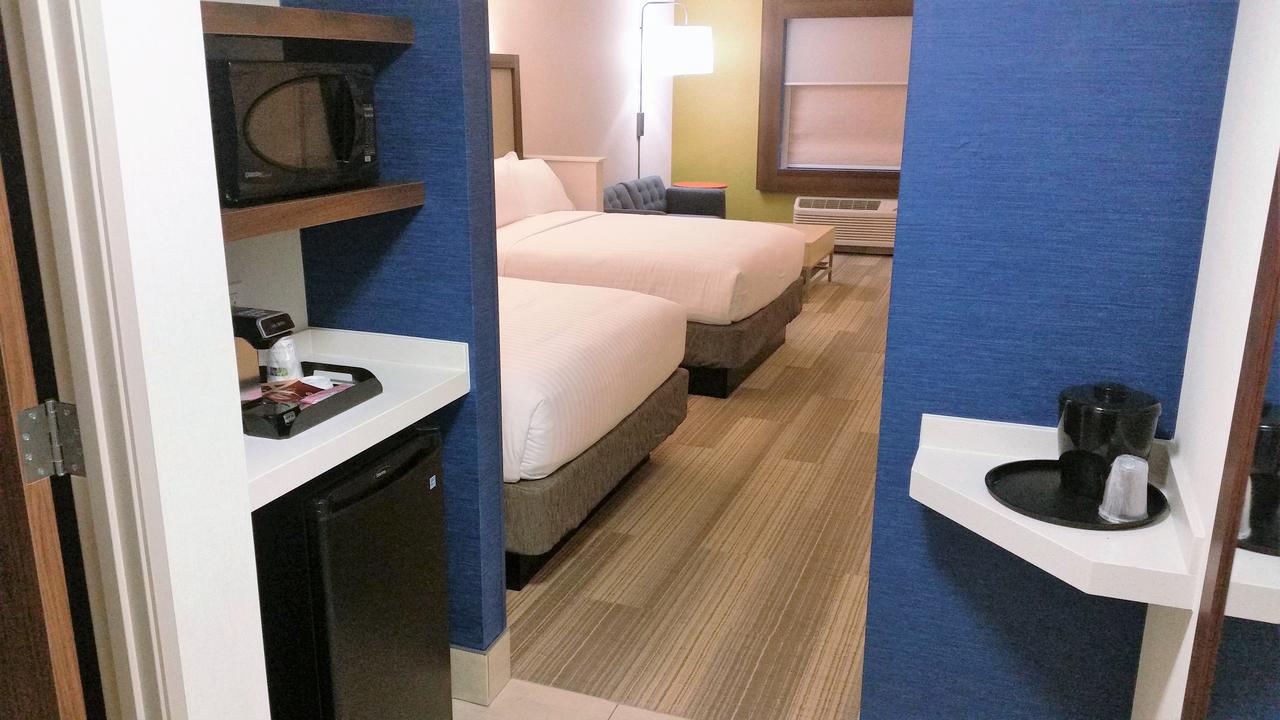 Holiday Inn Express & Suites Pahrump - thumb 11