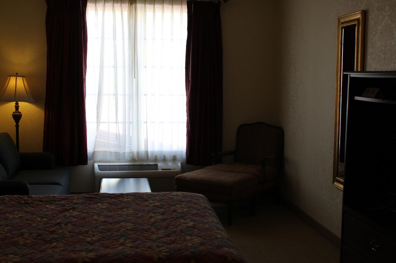 Silverland Inn & Suites - thumb 16