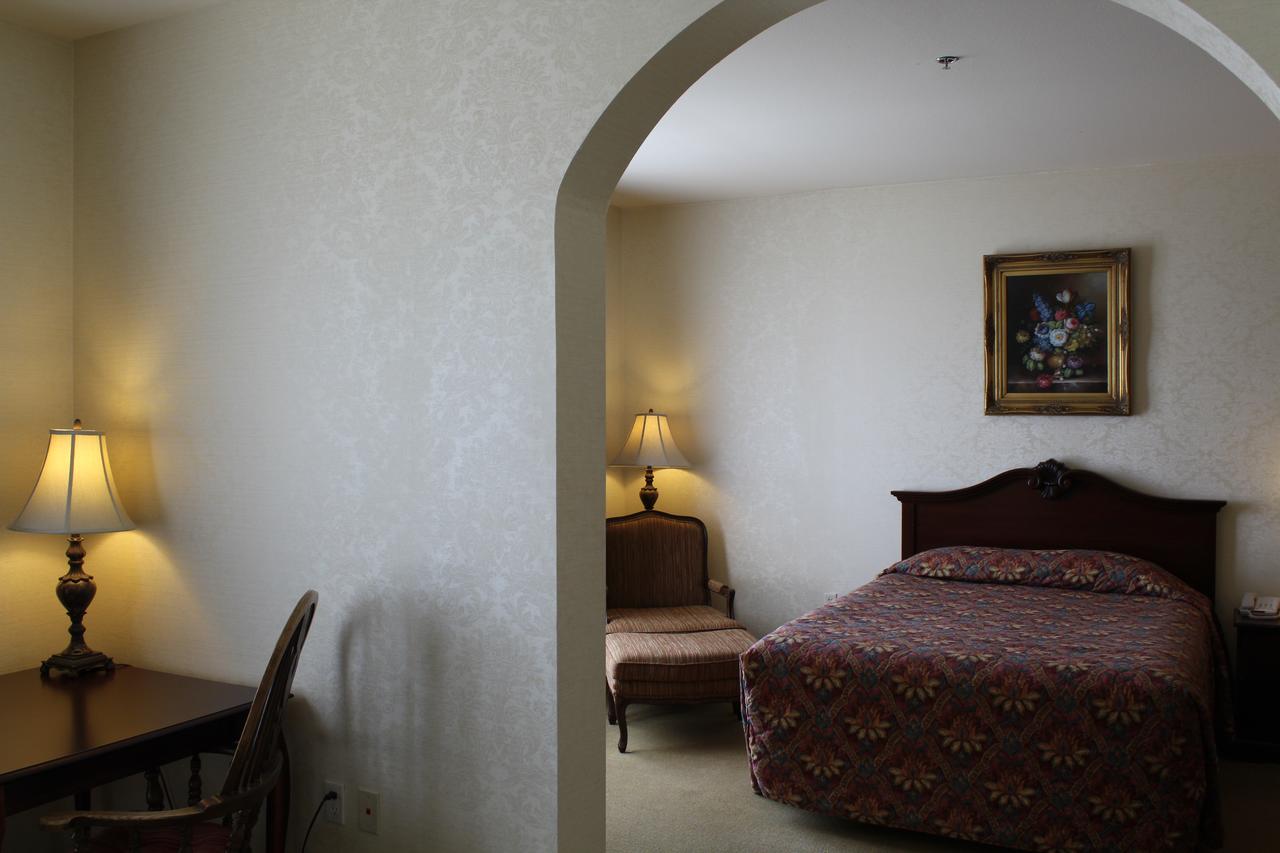 Silverland Inn & Suites - thumb 3
