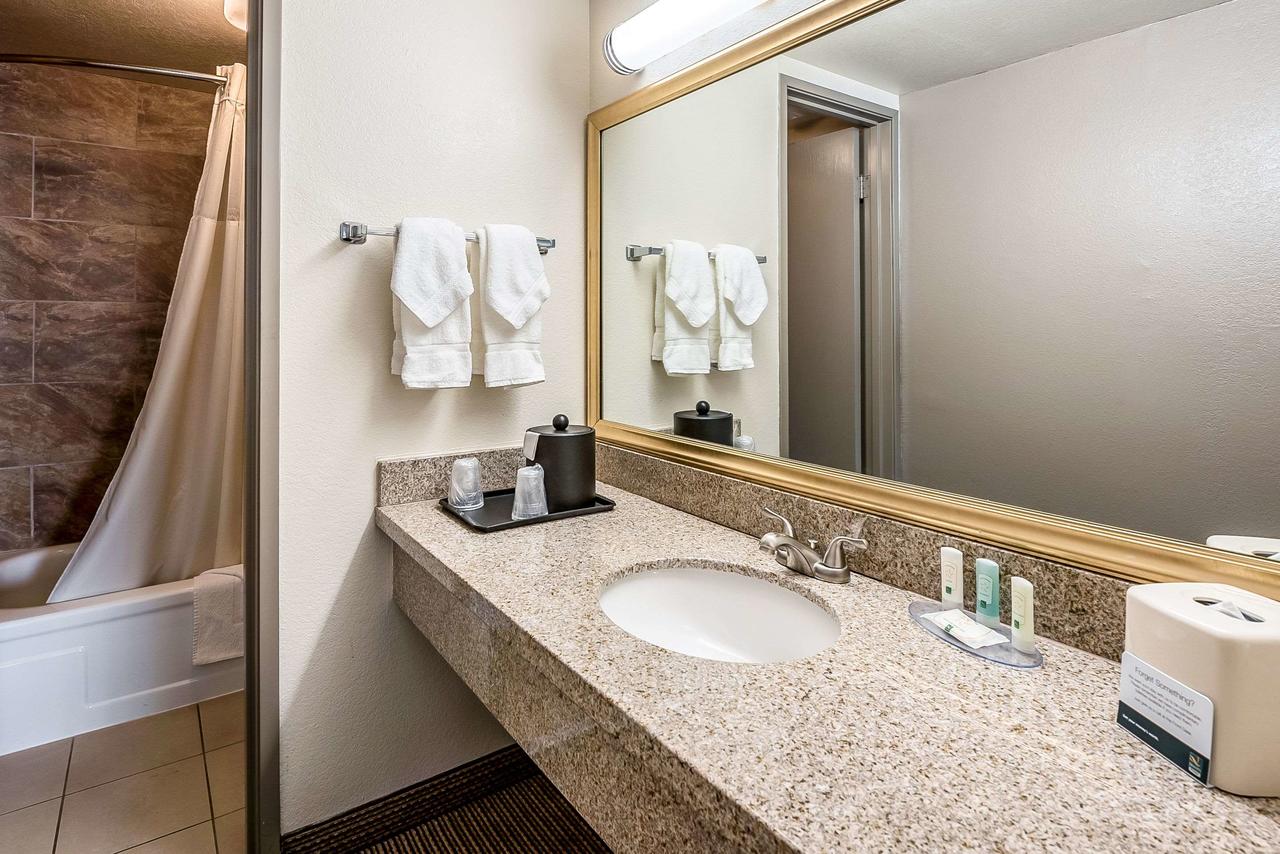 Quality Inn And Suites Reno - thumb 13