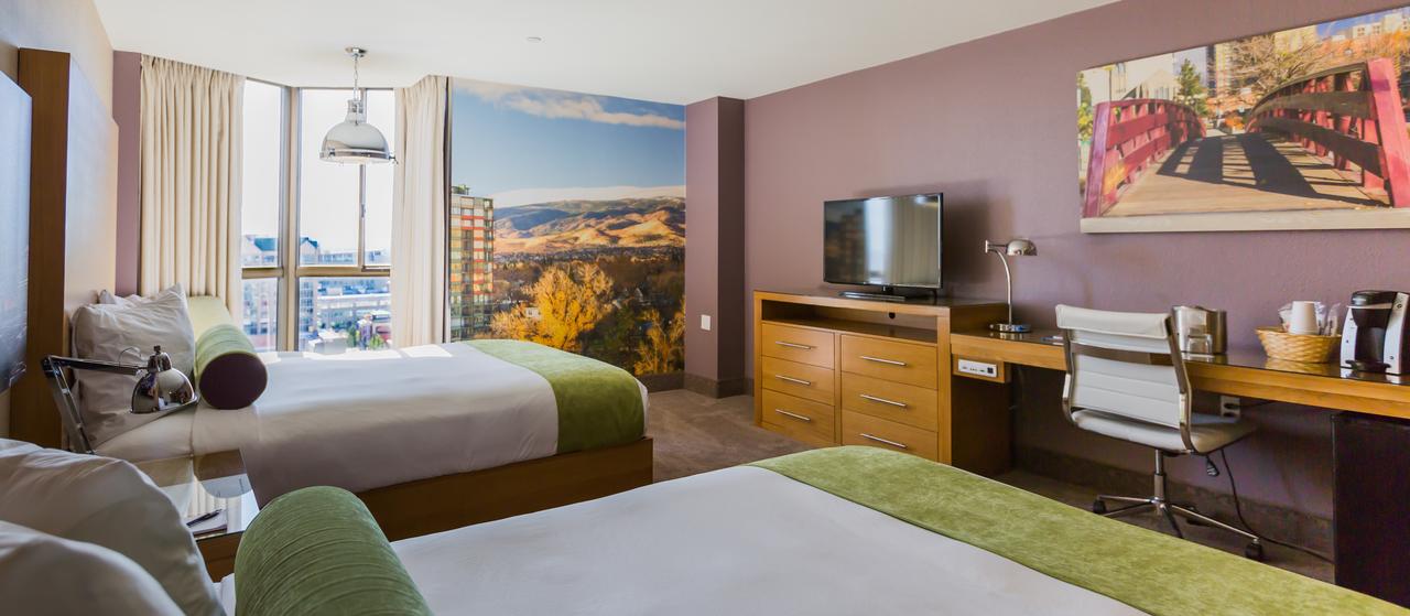 Whitney Peak Hotel - thumb 11