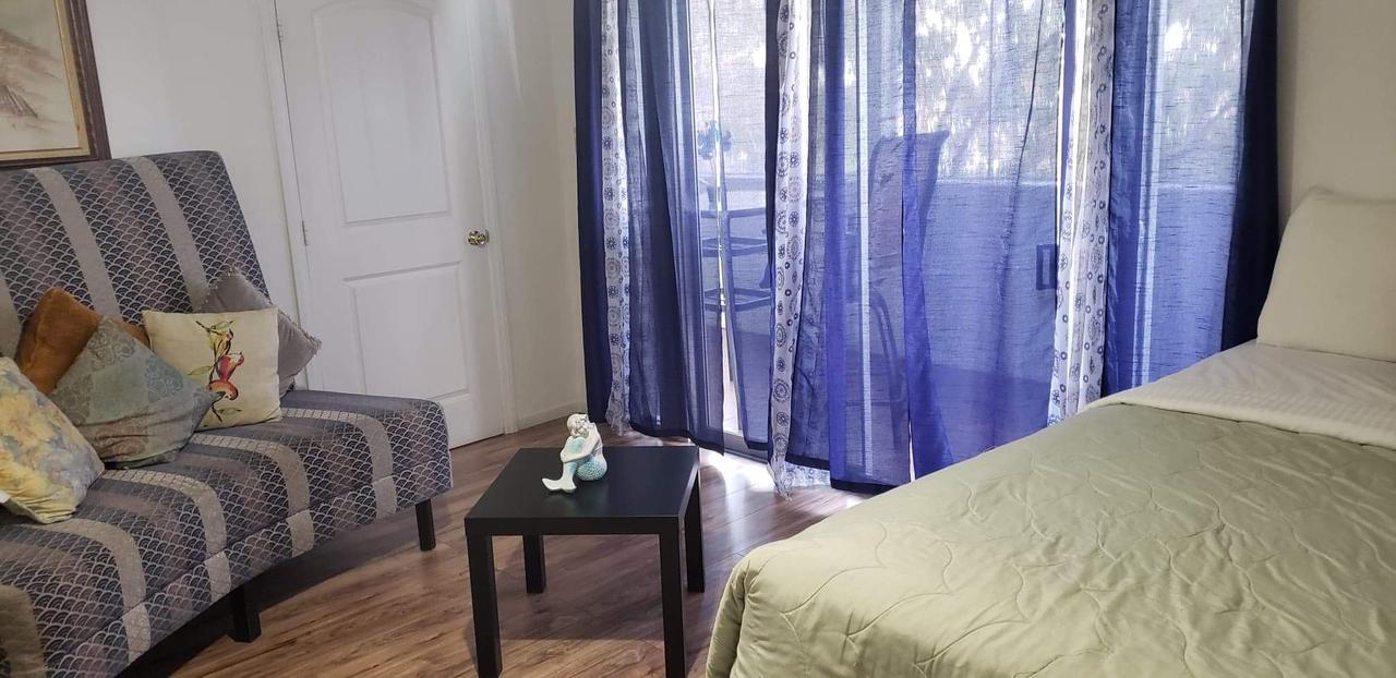 The Yellow Penthouse - thumb 23