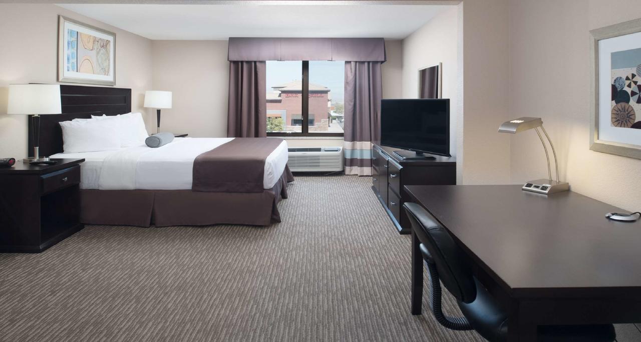 Best Western Plus Las Vegas South Henderson - thumb 11