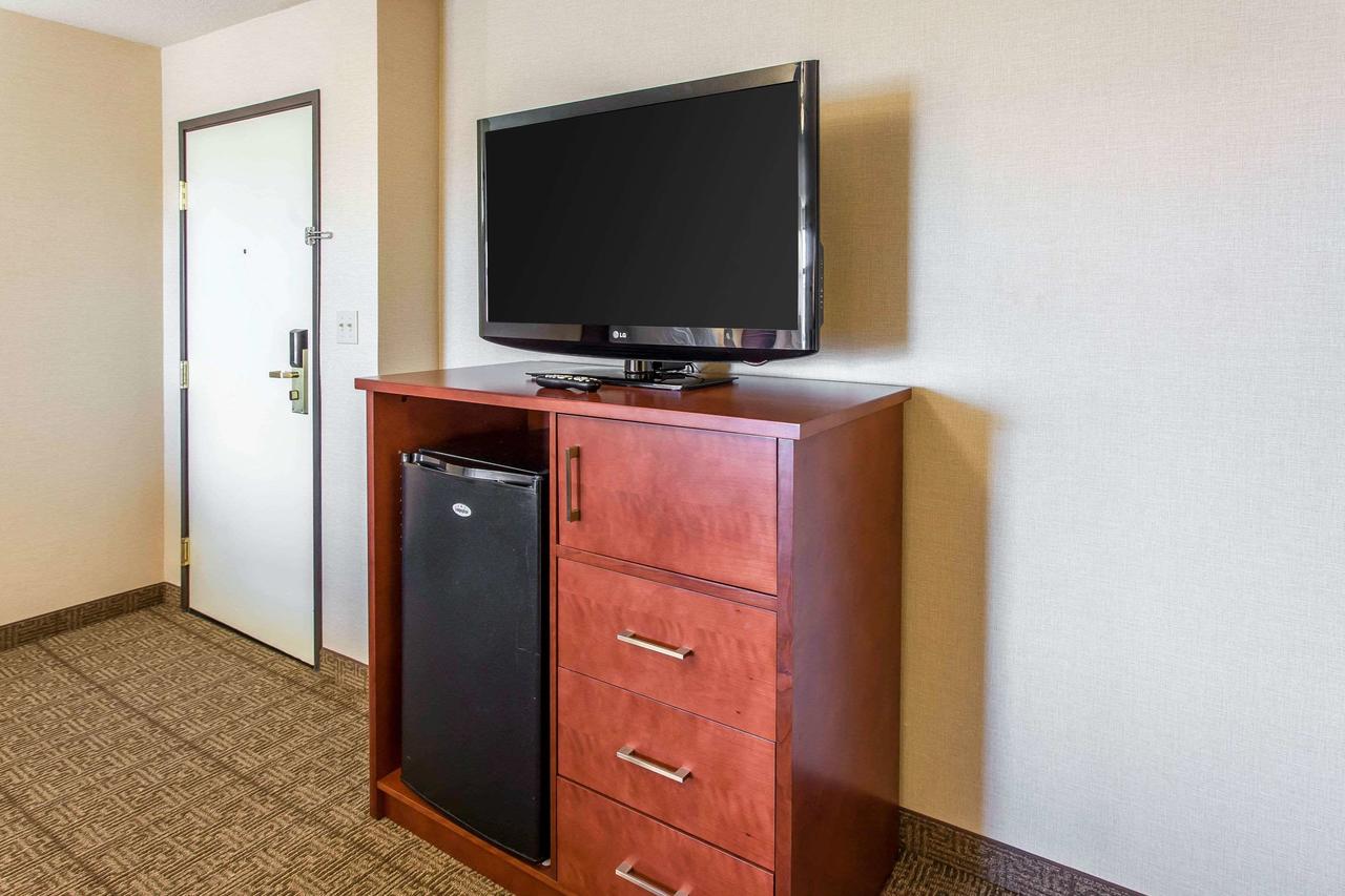 Comfort Inn & Suites Near Fallon Naval Air Station - thumb 2