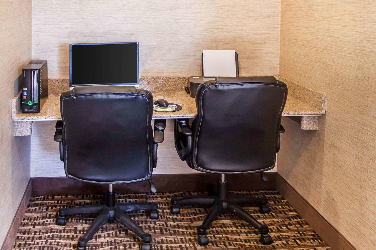 Comfort Inn & Suites Near Fallon Naval Air Station - thumb 18