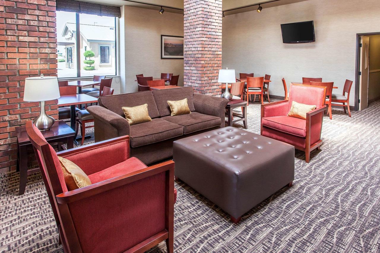 Comfort Inn & Suites Near Fallon Naval Air Station - thumb 3