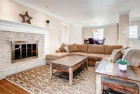 4000 sq ft entire house close to the Strip Accommodation Los Angeles