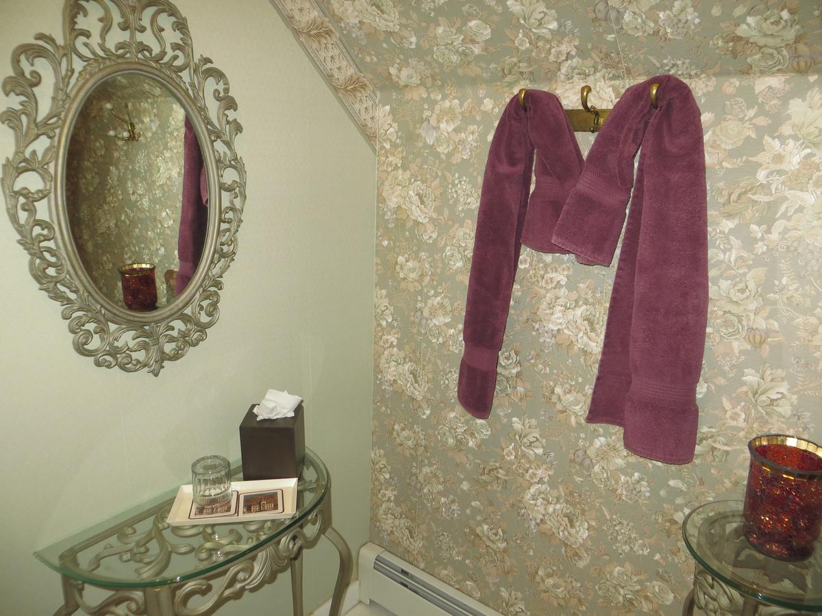 Edith Palmer's Country Inn, Historical Bed & Breakfast - thumb 43