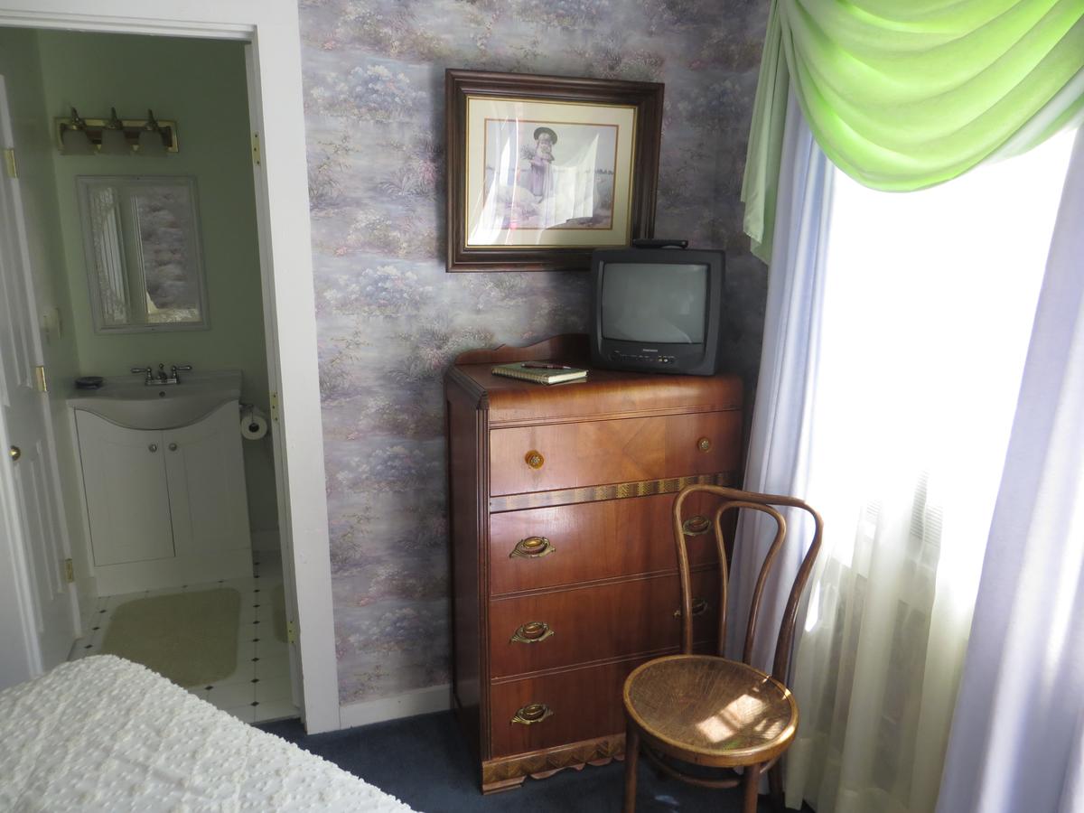 Edith Palmer's Country Inn, Historical Bed & Breakfast - thumb 36