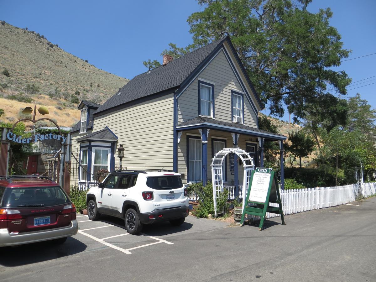 Edith Palmer's Country Inn, Historical Bed & Breakfast - thumb 22