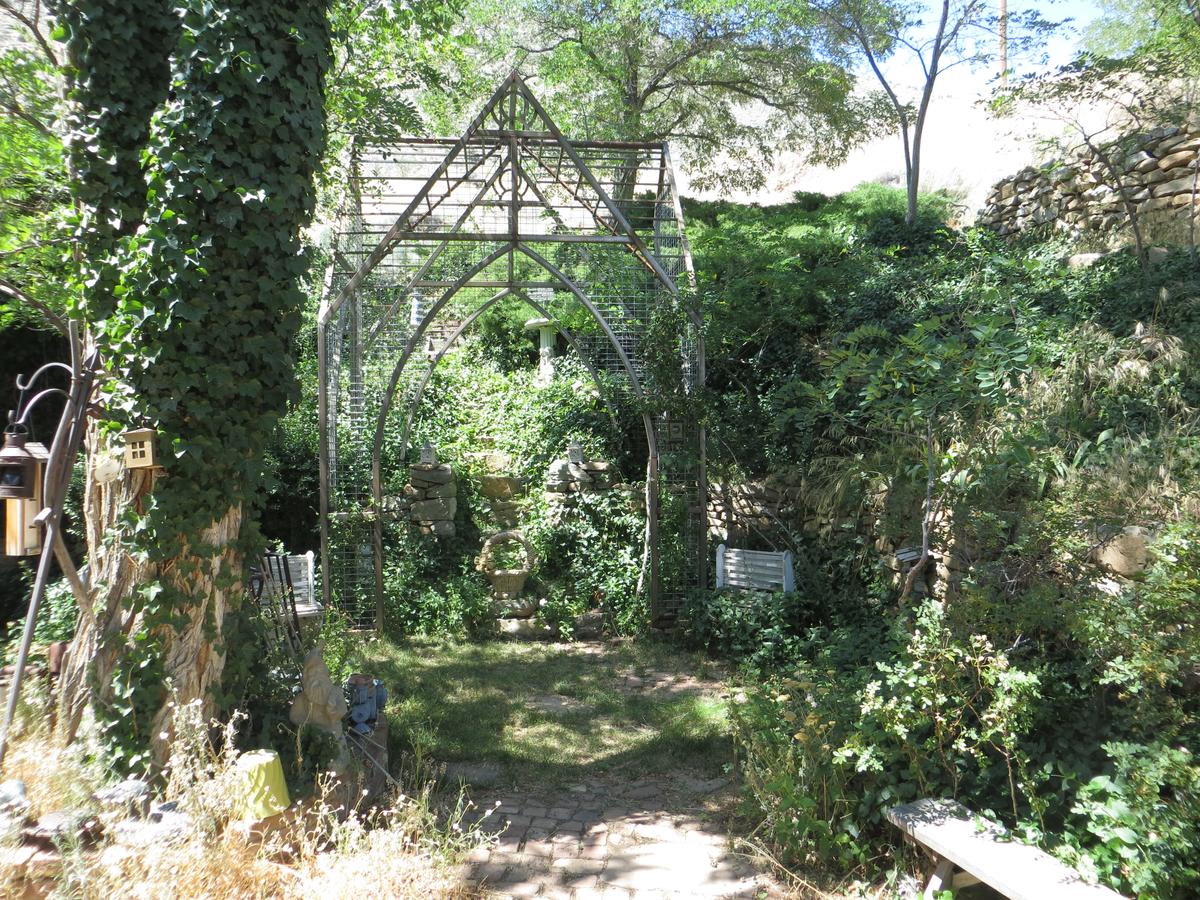 Edith Palmer's Country Inn, Historical Bed & Breakfast - thumb 38