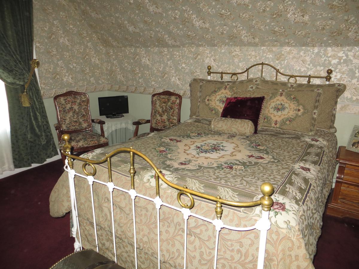 Edith Palmer's Country Inn, Historical Bed & Breakfast - thumb 39