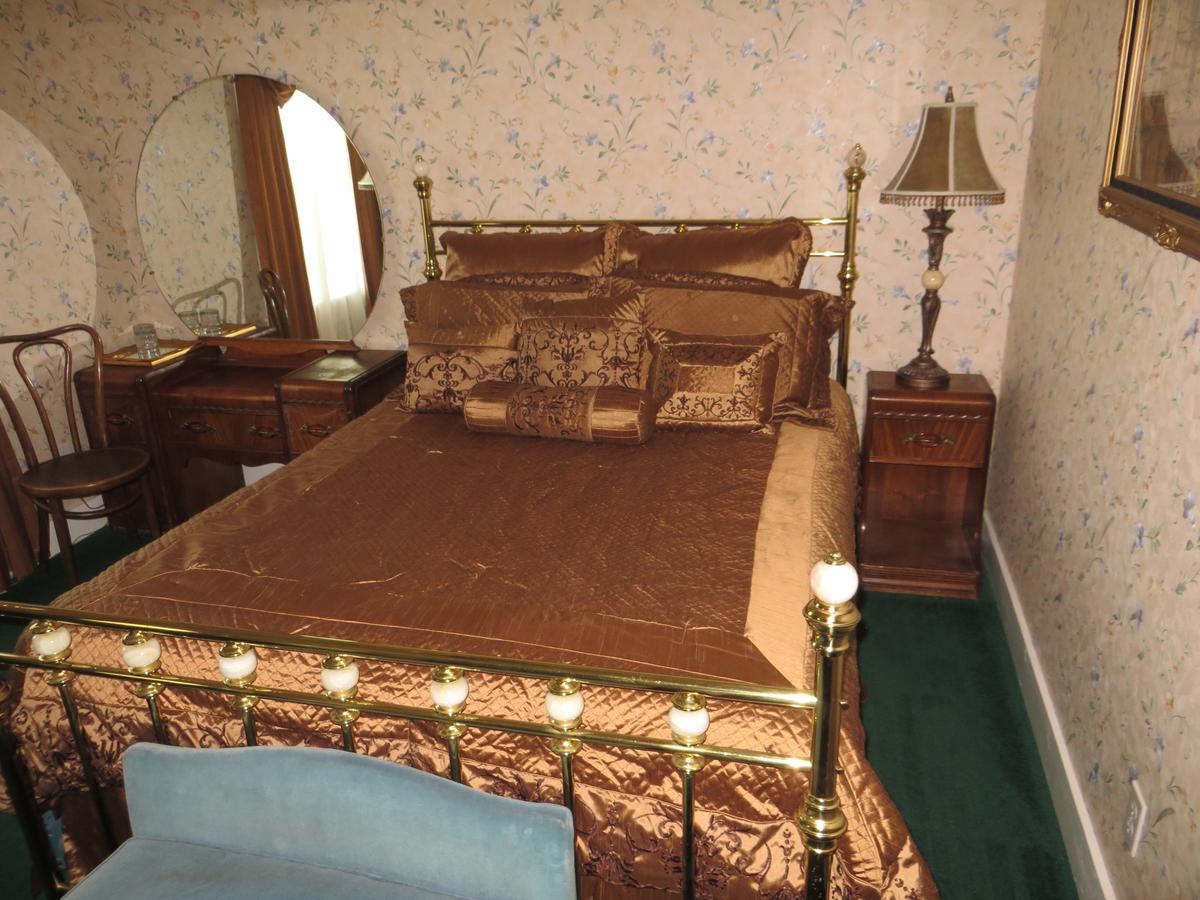 Edith Palmer's Country Inn, Historical Bed & Breakfast - thumb 14