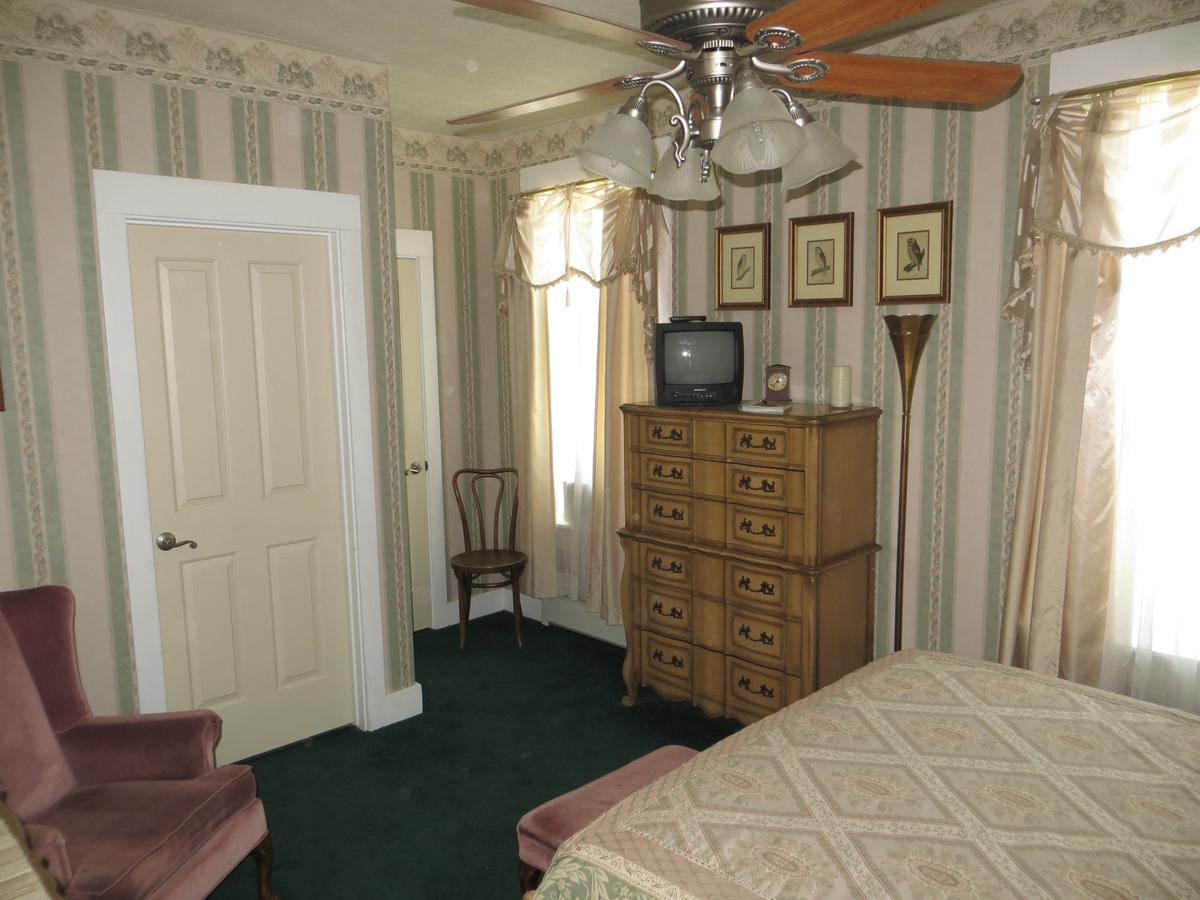 Edith Palmer's Country Inn, Historical Bed & Breakfast - thumb 7