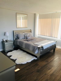 Amazing Master Suite in Shared 2/B Condo behind Convention Center Accommodation Los Angeles