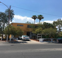 The Yellow House - Accommodation Los Angeles