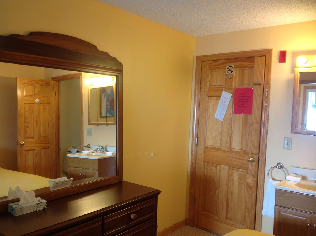 The Moulton Hotel - thumb 27