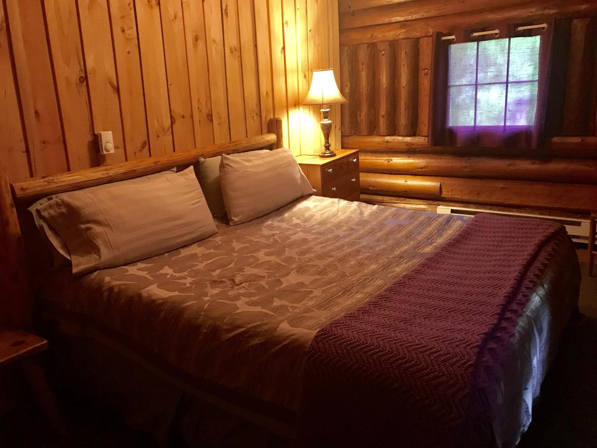 Rustic Log Cabins - thumb 6