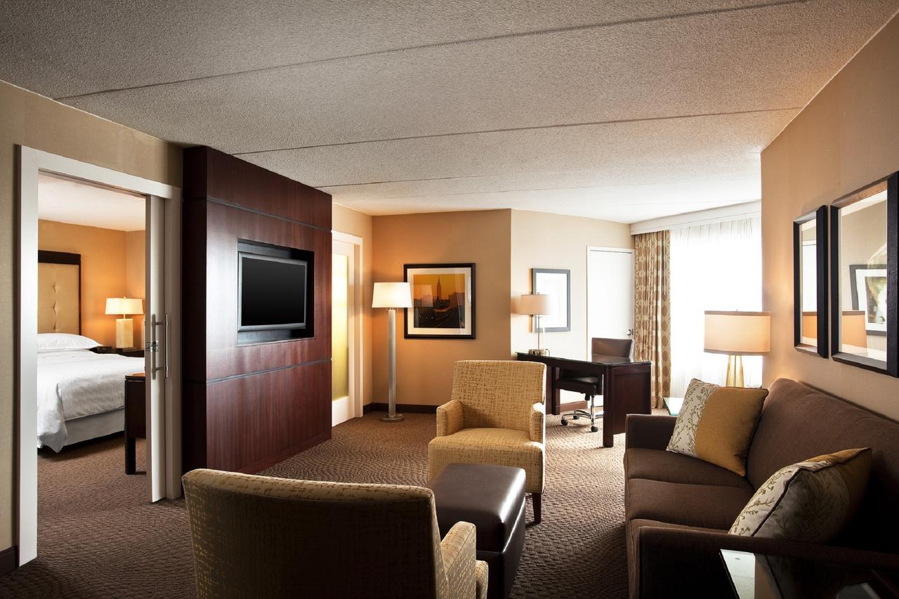 Sheraton Parsippany Hotel - thumb 25