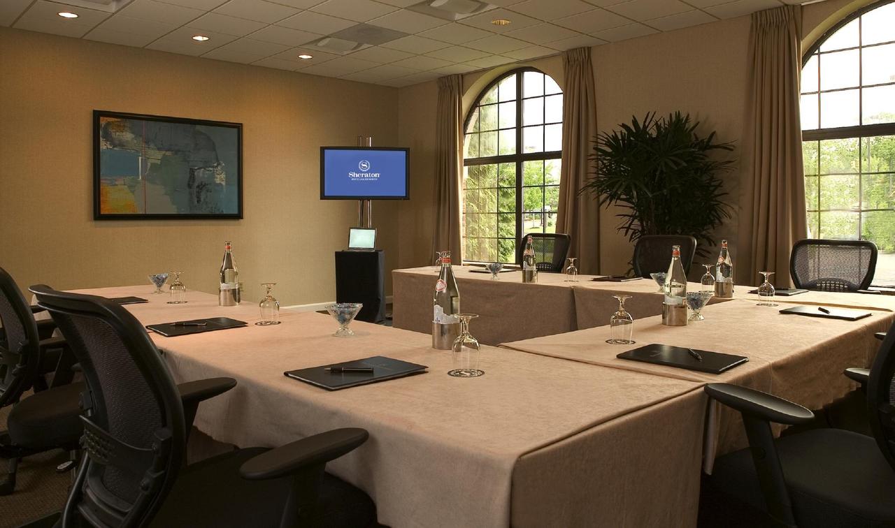 Sheraton Parsippany Hotel - thumb 13