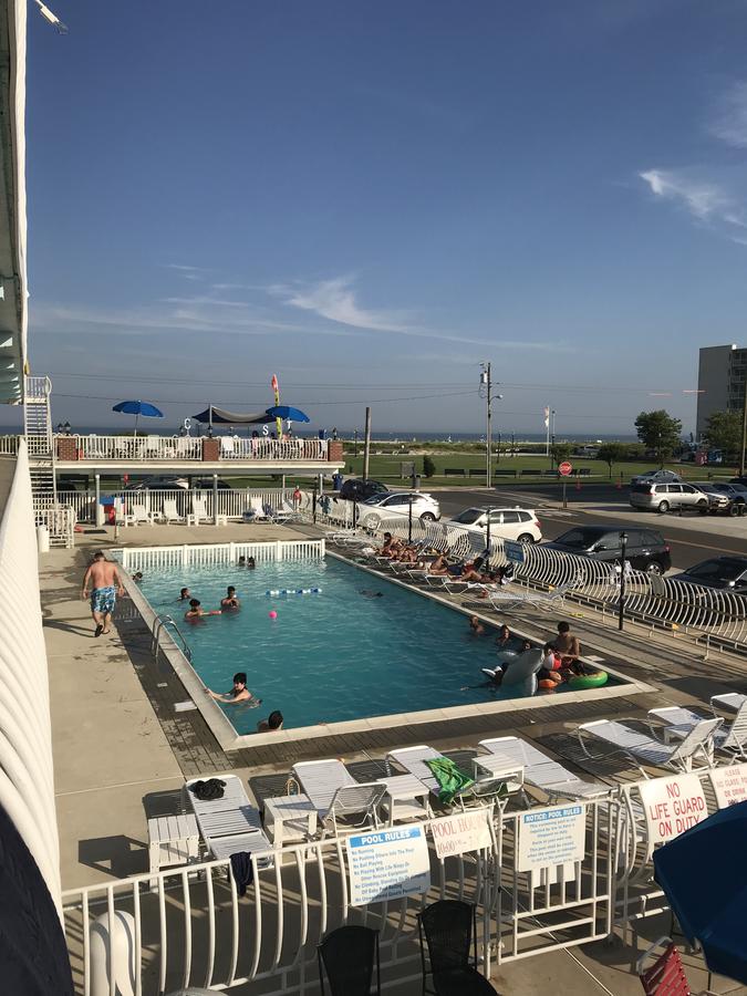 Gold Crest Motel - thumb 0