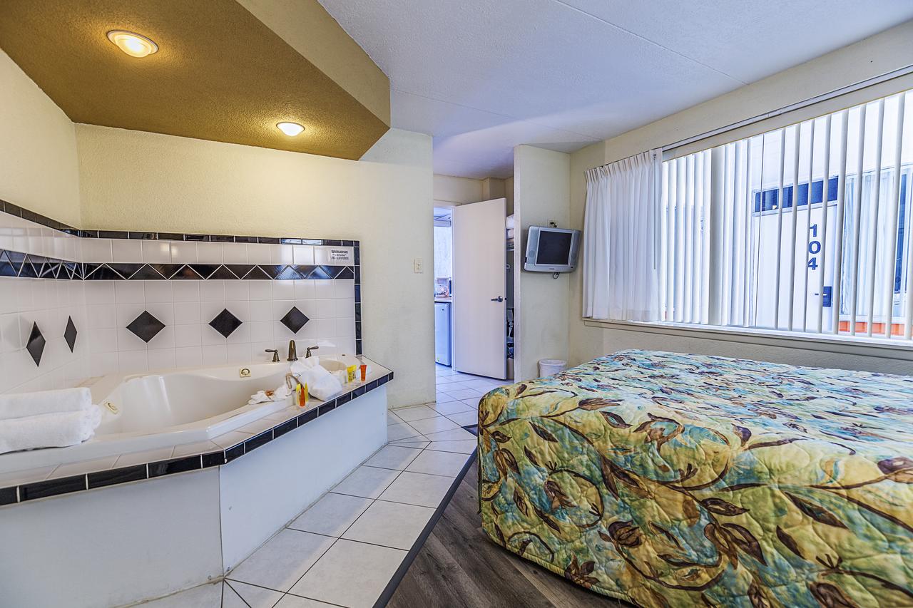 Crusader Oceanfront Resort - thumb 24