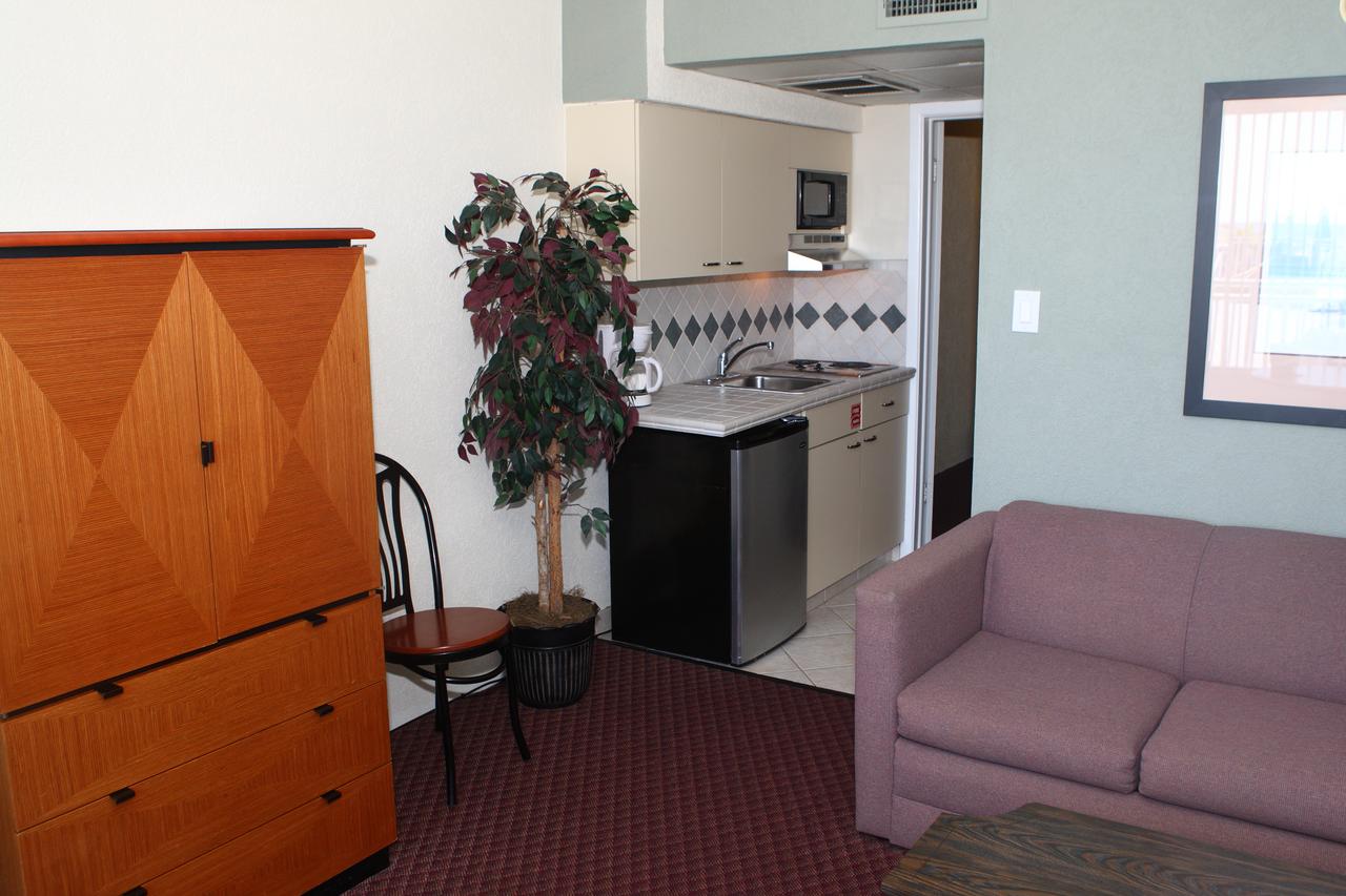 Crusader Oceanfront Resort - thumb 34