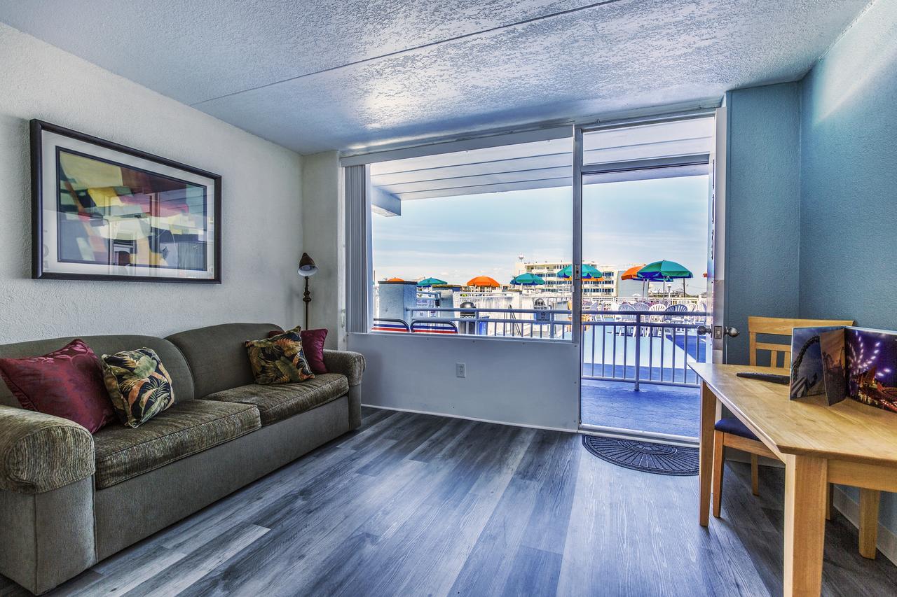 Crusader Oceanfront Resort - thumb 17