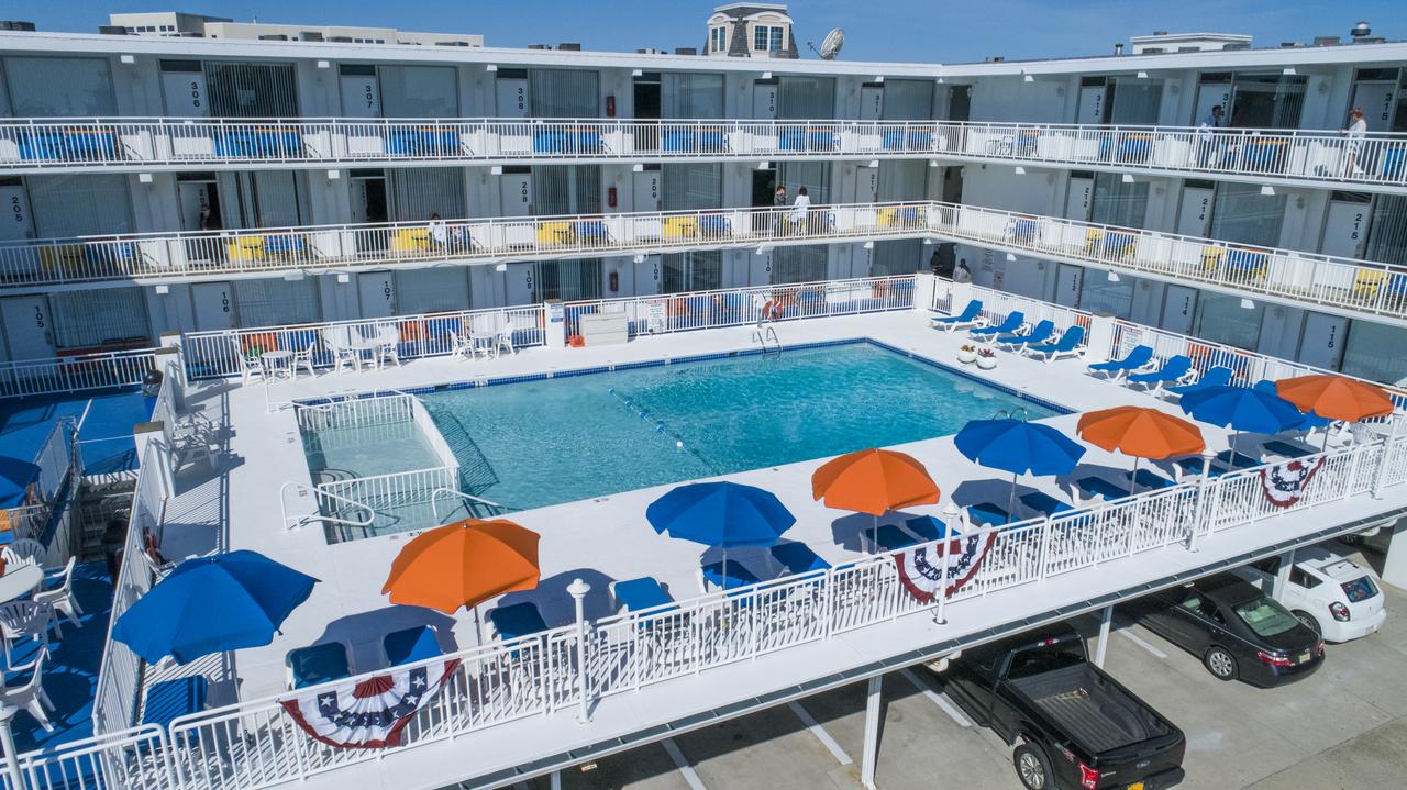 Crusader Oceanfront Resort - thumb 4