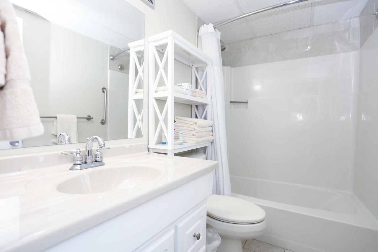 Adventurer Oceanfront Inn - thumb 19