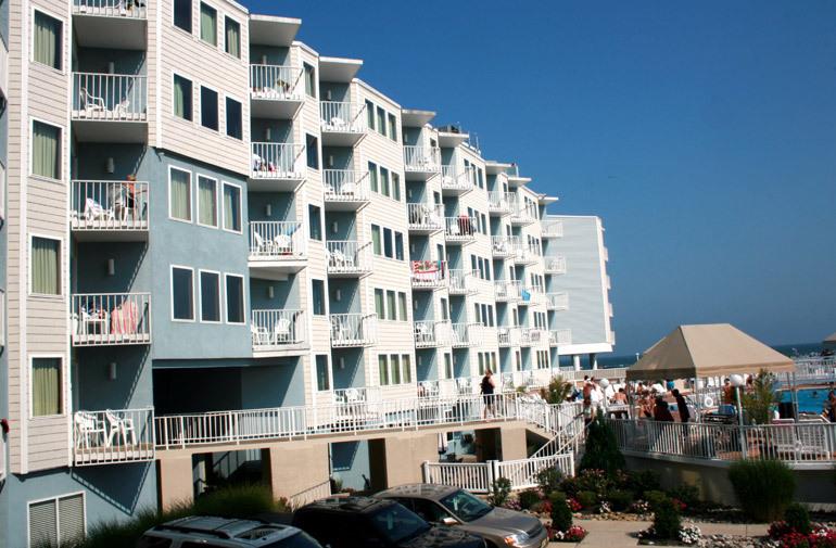 El Coronado Resort - thumb 20