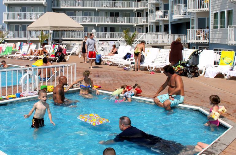 El Coronado Resort - thumb 24