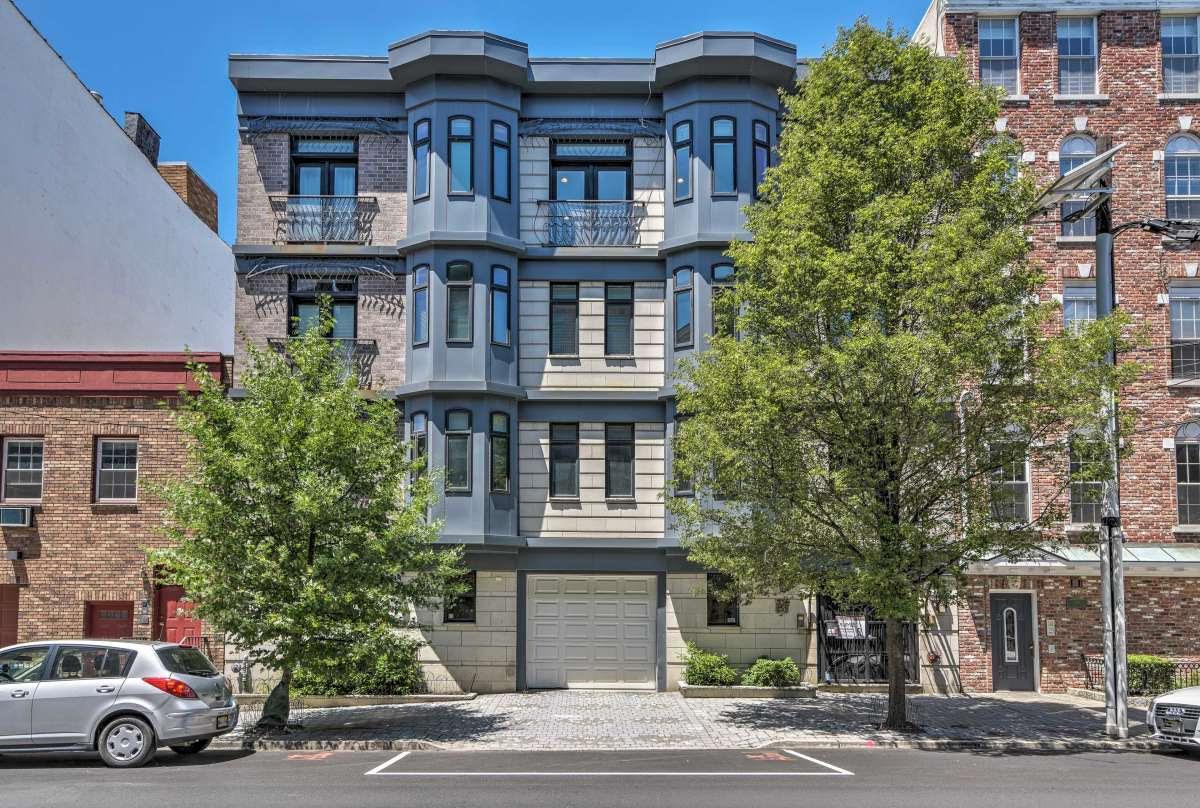 Deedee's Hoboken Villa - thumb 1