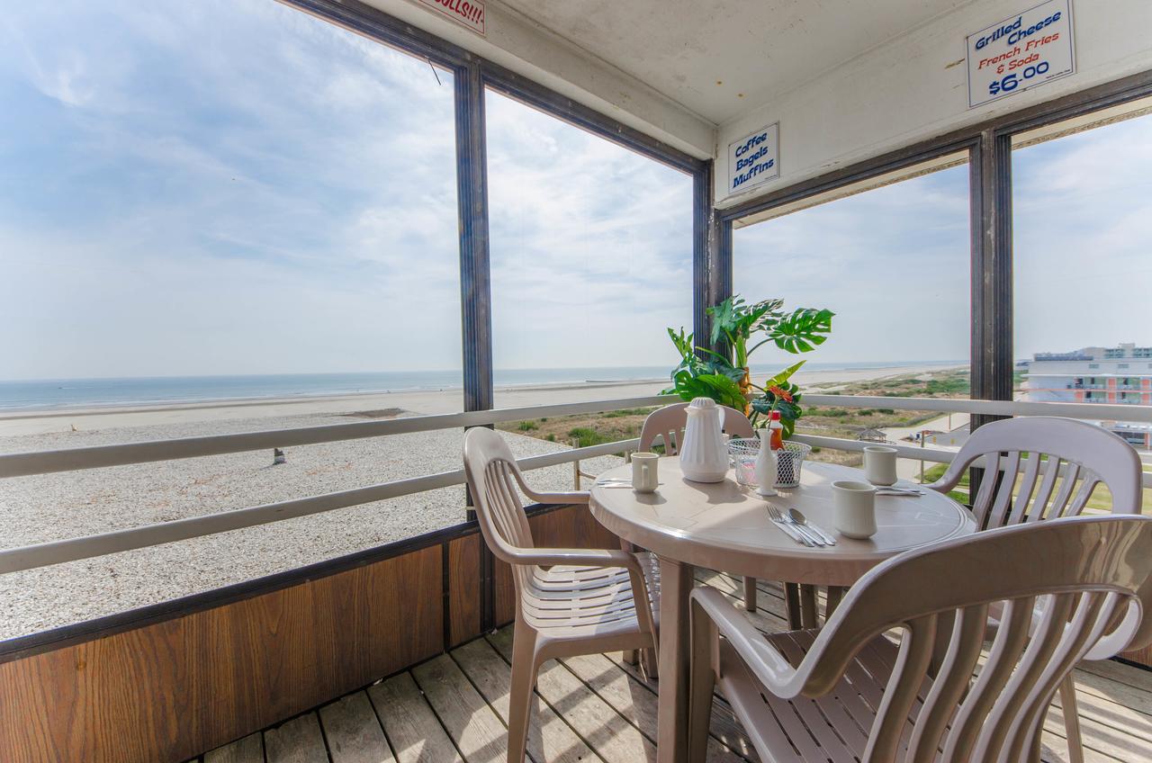 Waikiki Oceanfront Inn - thumb 23