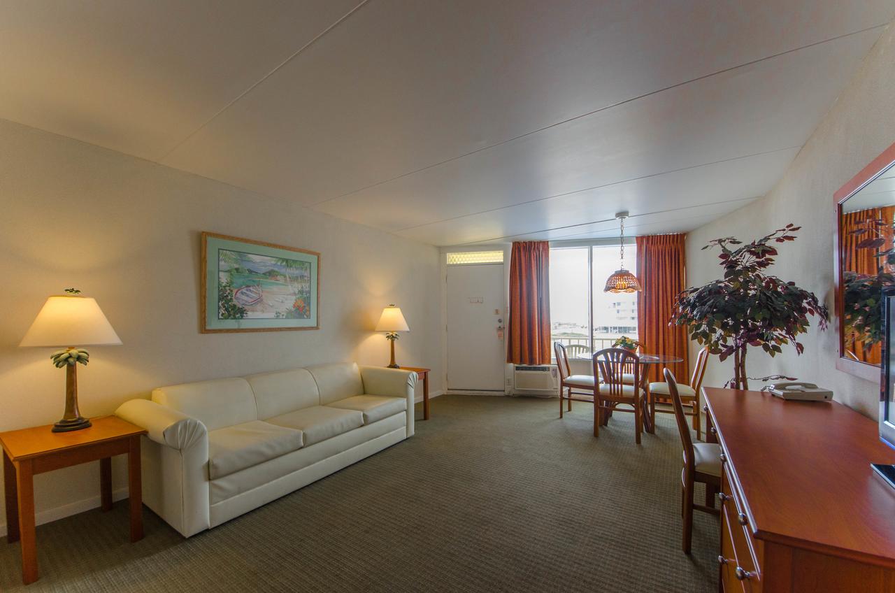 Waikiki Oceanfront Inn - thumb 20