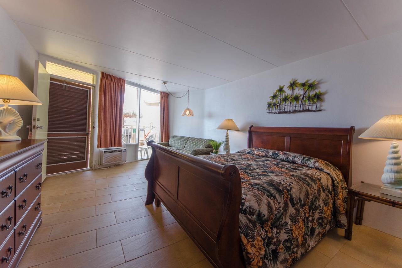 Waikiki Oceanfront Inn - thumb 1