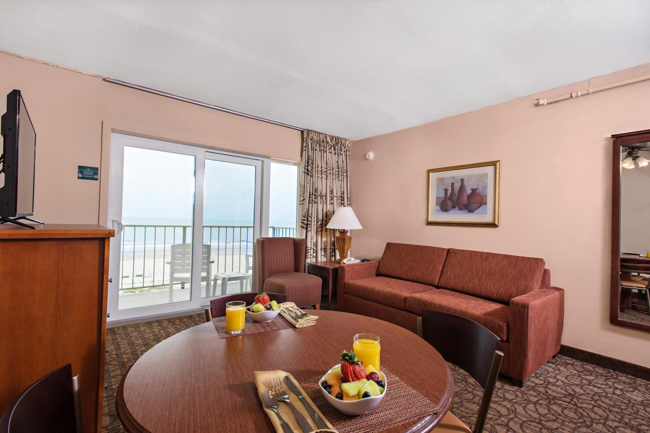 Reges Oceanfront Resort - thumb 26