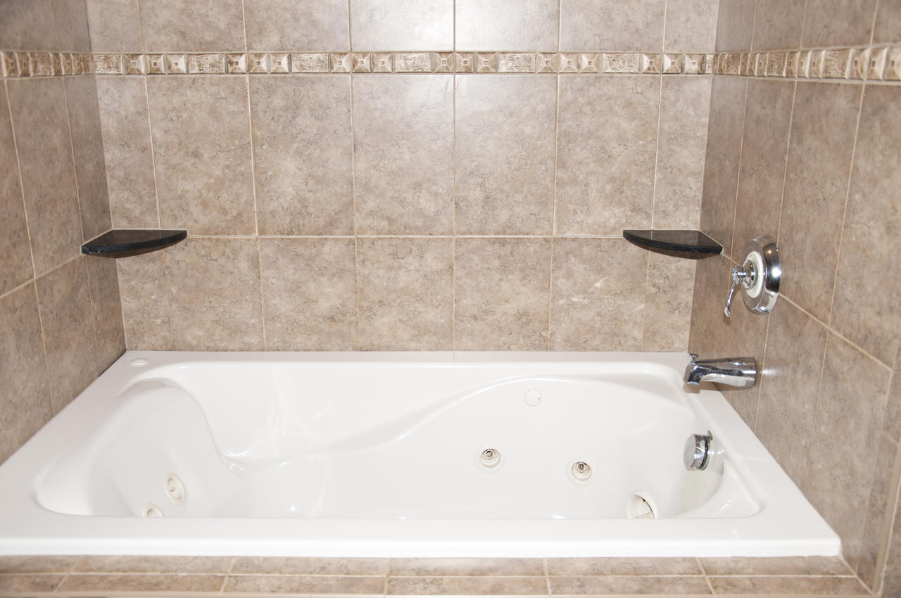 Coliseum Ocean Resort - thumb 37