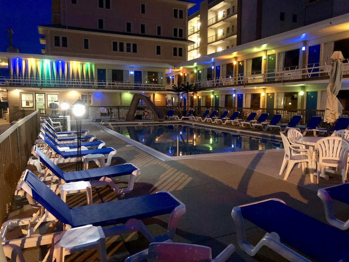 Beach Colony Motel - thumb 1