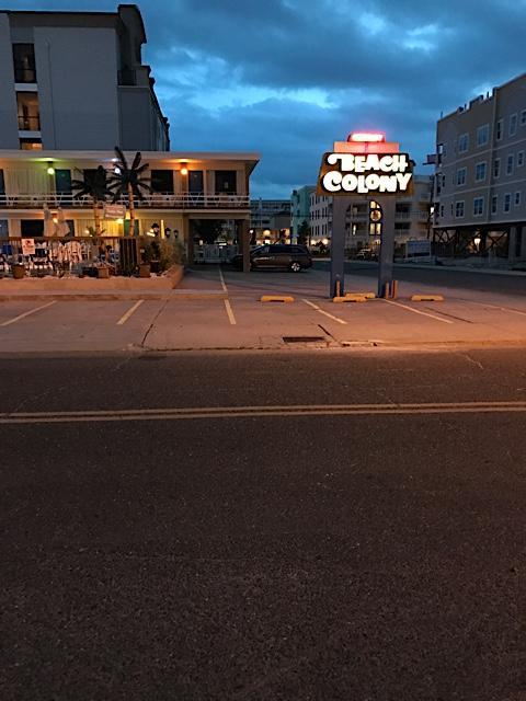 Beach Colony Motel - thumb 31